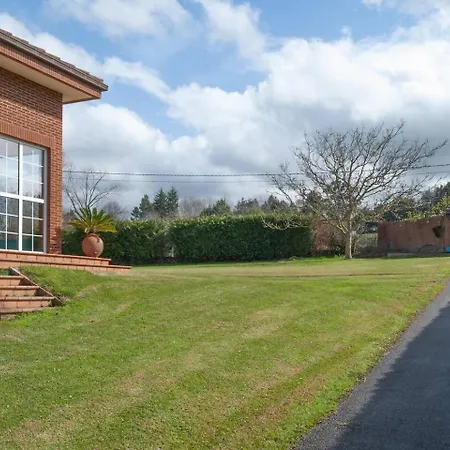 Avg Vitriol - Castiello Dom wakacyjny Bernueces